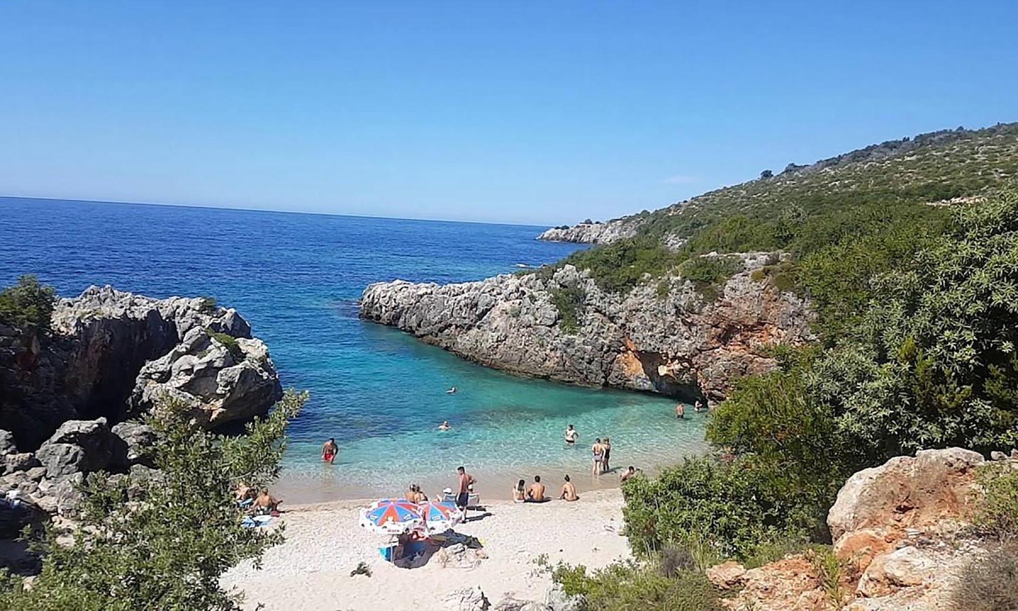 Oasis Hostel Himarë Dış mekan fotoğraf